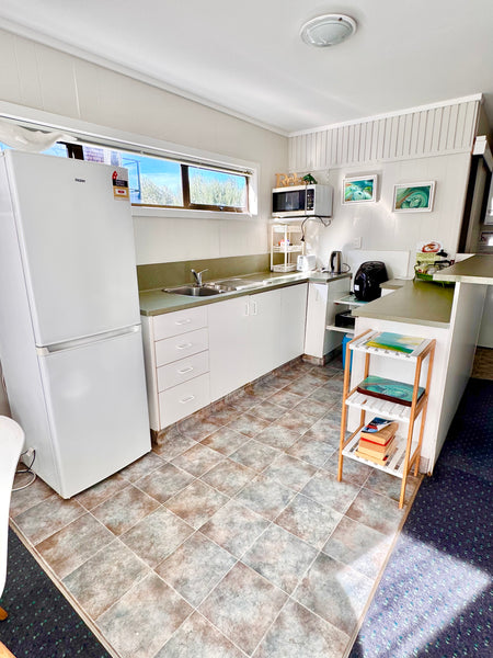 4 DAY / 3 NIGHT Private ART RETREAT in Tairua, NZ for 2 people. -JULY 2025